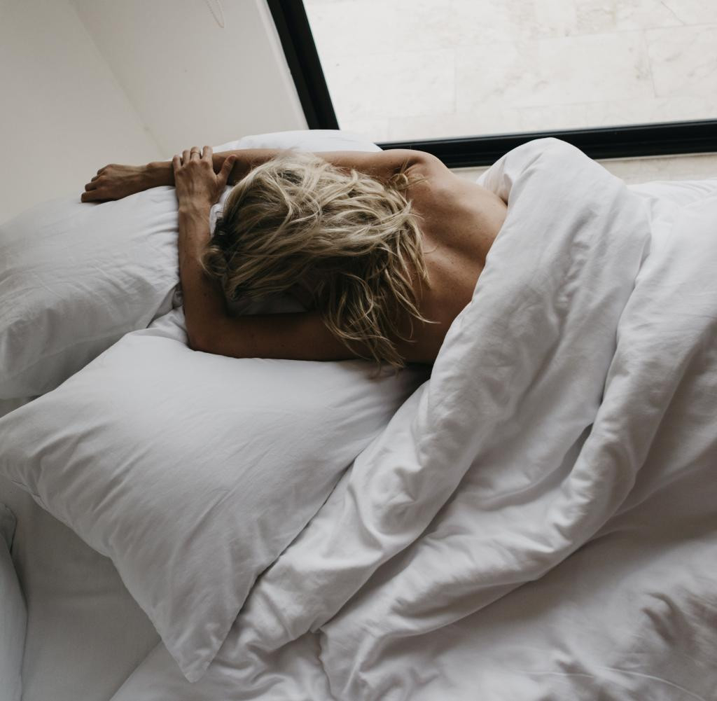 Schlafen Bei Hitze: Tipps, Um In Heißen Nächten Besser Zu Schlafen regarding Was Tun Wenn Es Im Schlafzimmer Zu Warm Ist